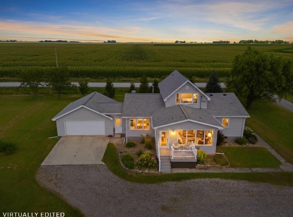 7618 E Bennington Road, Dunkerton, IA 50626
