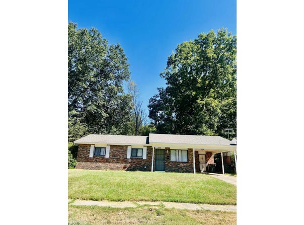 1305 Collins Drive, Pine Bluff, AR 71601