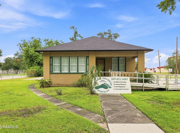 1327 Enterprise Boulevard, Lake Charles, LA 70601