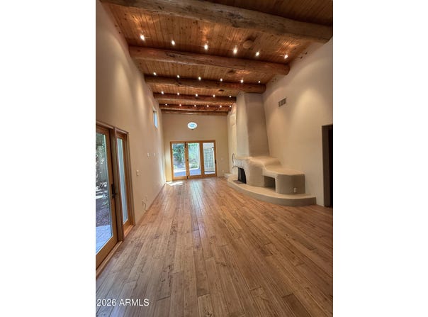 3302 E CAMPBELL Avenue, Phoenix, AZ 85018
