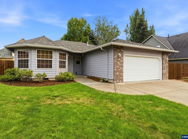 7368 Meadowglen St NE, Keizer, OR 97303