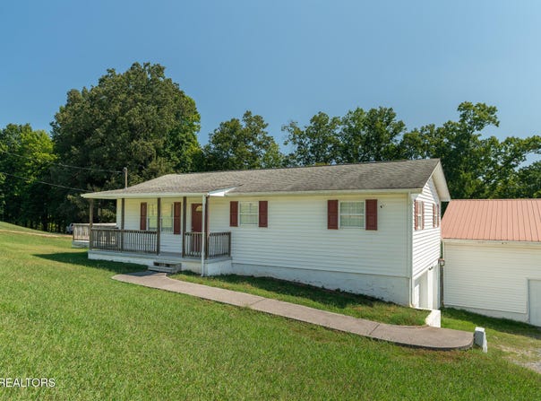 8718 Ventis Lane, Powell, TN 37849