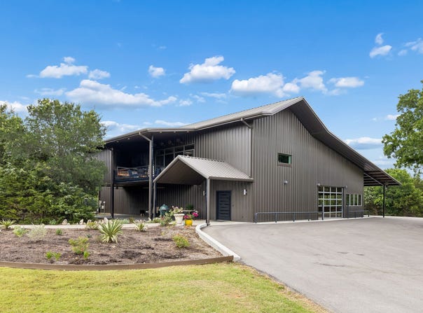1306 Morrow Road, Valley View, TX 76272