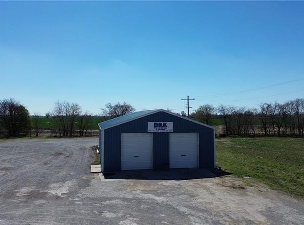 2751 E Marshall St, Charleston, MO 63834