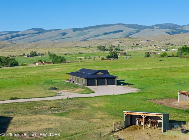64 GOLDEN WILLOW Road, Lander, WY 82520