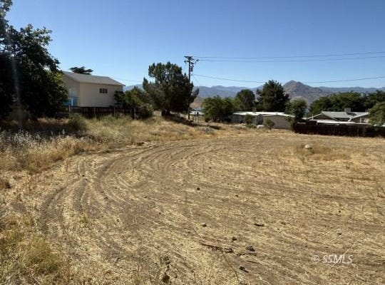 Pine St, Wofford Heights, CA 93285