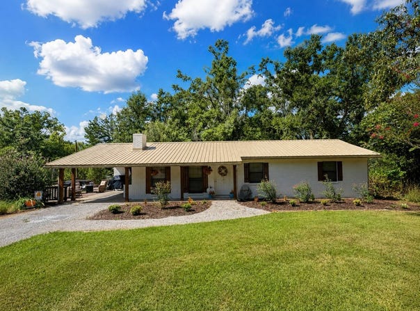 931 Scotland Road, Winona, MS 38967