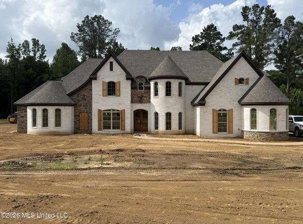 84 Live Oaks Drive, Lamar, MS 38642