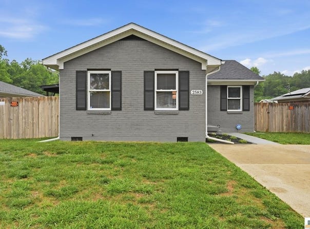 2583 Vonoa Drive, Radcliff, KY 40160