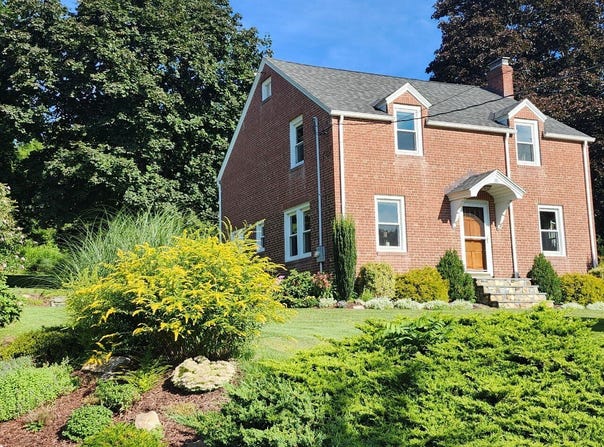 161 Upper State Street, North Haven, CT 06473