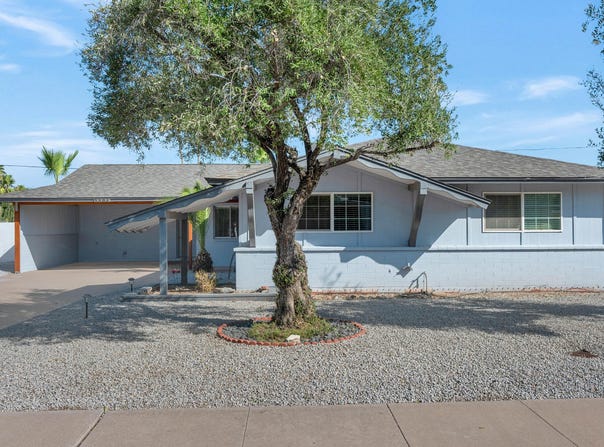 3904 E SAHUARO Drive, Phoenix, AZ 85028
