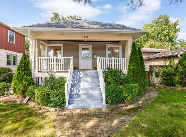 198 W QUINCY Street, Riverside, IL 60546