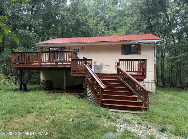 2118 Cardinal Drive, Bushkill, PA 18324