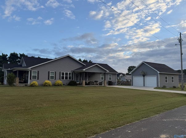 232 Emery Circle, Section, AL 35771