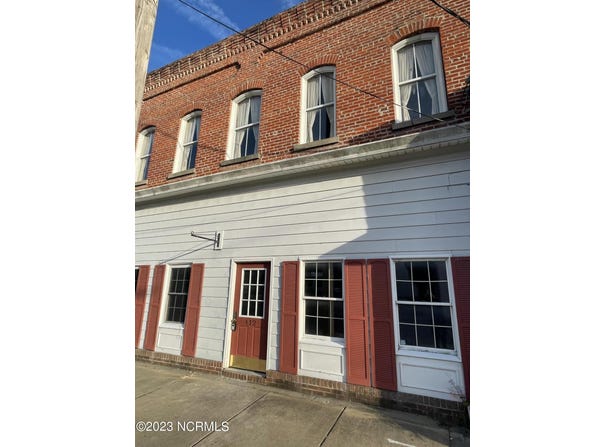 412 E Colonial Avenue, Elizabeth City, NC 27909