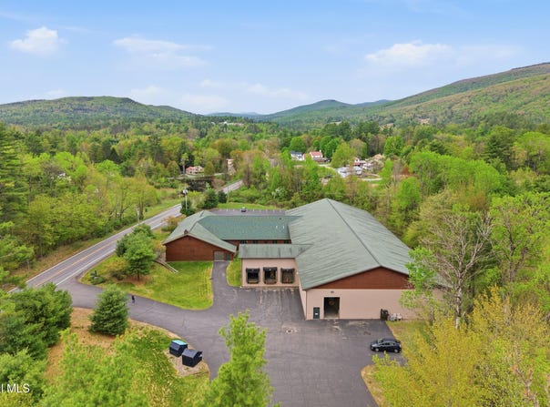 149 State Route 28N, North Creek, NY 12853