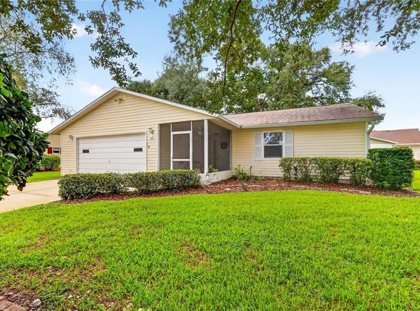 822 DUNDEE Circle, LEESBURG, FL 34788