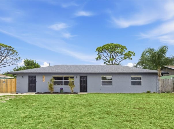 3670 SUNSET BEACH DRIVE, VENICE, FL 34293