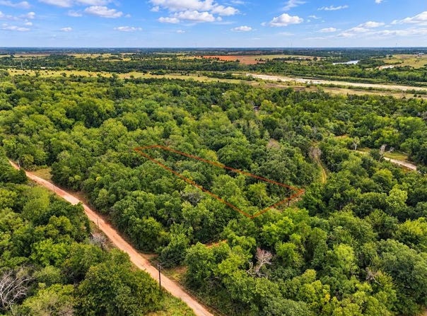 1703 Broken Arrow Road, Crescent, OK 73028