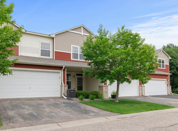 1646 White Pine Way B, Carver, MN 55315