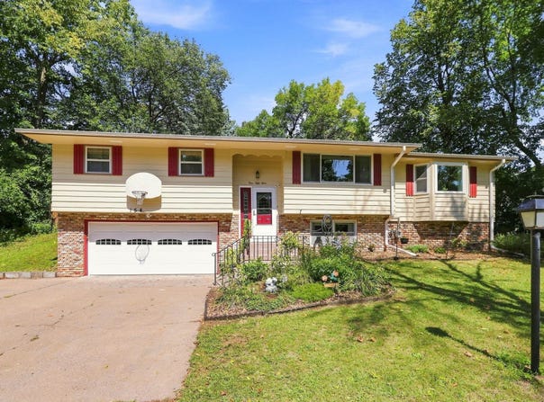 154 Yoho Drive, Anoka, MN 55303