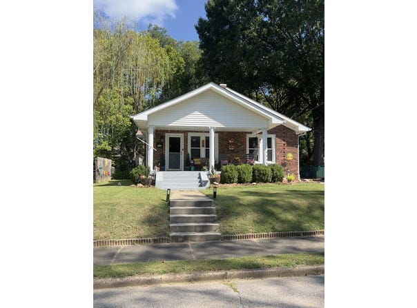 328 Edgewood St, PARIS, TN 38242