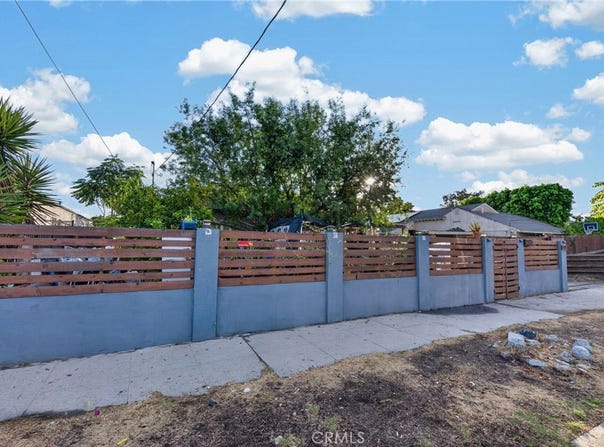 11081 De Garmo, Pacoima, CA 91331