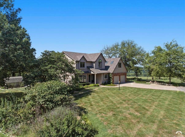 856 E 1150 Road, Baldwin City, KS 66006