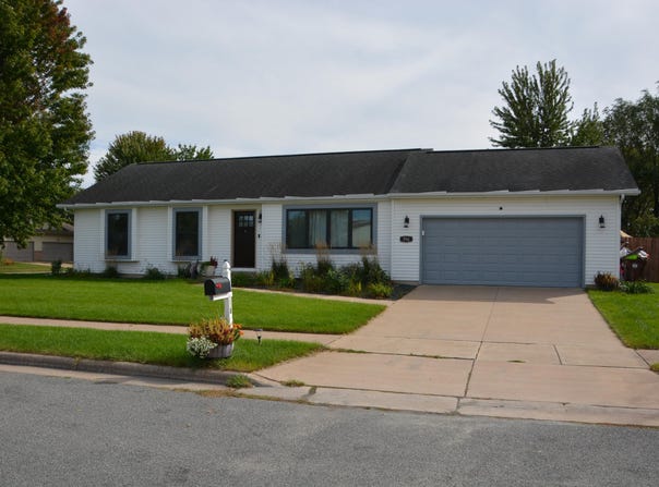748 Elizabeth Ln, Onalaska, WI 54650