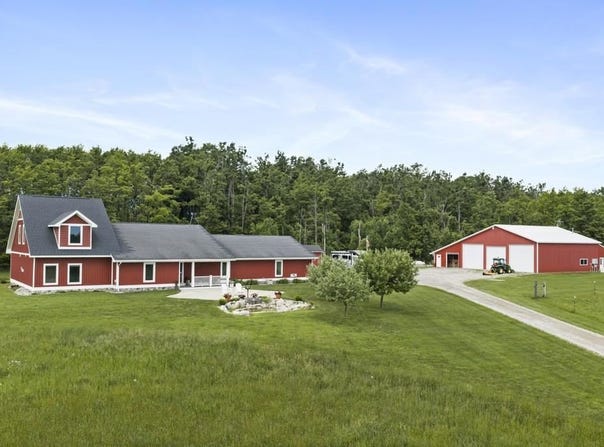2155 Marion Center Road, Charlevoix, MI 49720-0000