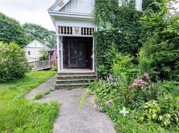 20 Holley Street, Lyons, NY 14489