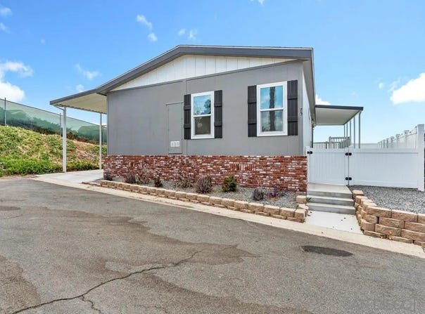 9395 Harritt Rd., Lakeside, CA 92040