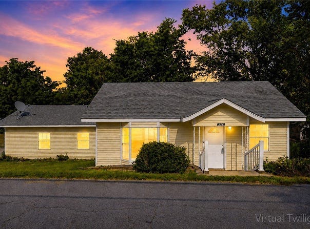 276 N A Street, Centerton, AR 72719