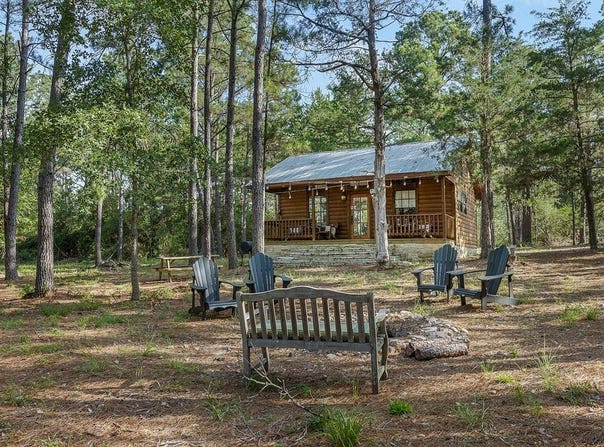 174 Highland Trail, Winchester, TX 78945