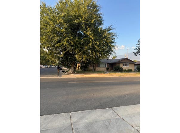 1420 Sunset Street, Wasco, CA 93280