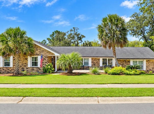 2204 Forest Lakes Boulevard, Charleston, SC 29414