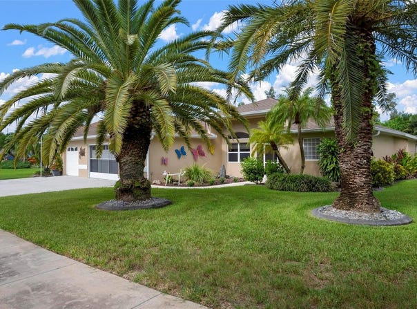 586 OAK BAY Drive, OSPREY, FL 34229