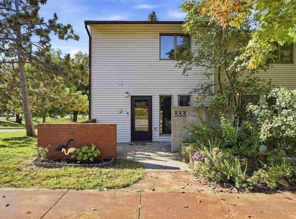 333 Samoa Ct, IowaCity, IA 52246