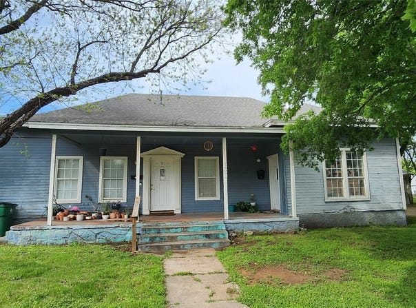 301 W Patterson Street W, Eastland, TX 76448