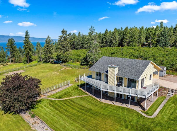 33676 Hilltop Terrace, Bigfork, MT 59911