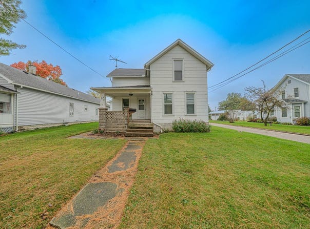 235 N Locust, Oak Harbor, OH 43449