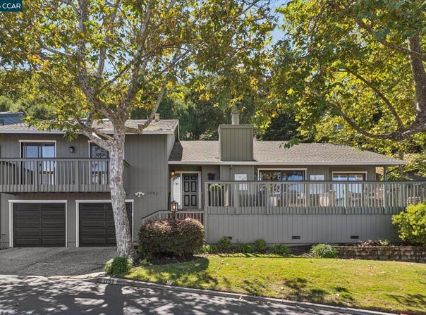 1792 Saint Andrews Dr, Moraga, CA 94556