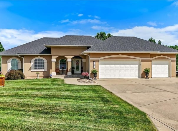 1401 Ann Circle, Excelsior Springs, MO 64024