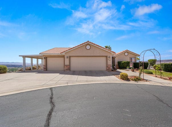 1360 E Telegraph St, Washington, UT 84780