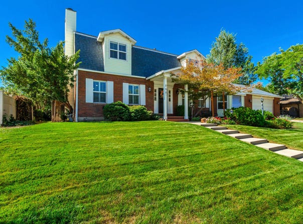 808 E SAVANNAH Dr, Sandy, UT 84094