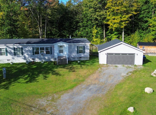 509 Point Au Fer Road, Champlain, NY 12919