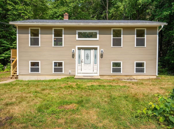 24 Crockett Road, Gorham, ME 04038