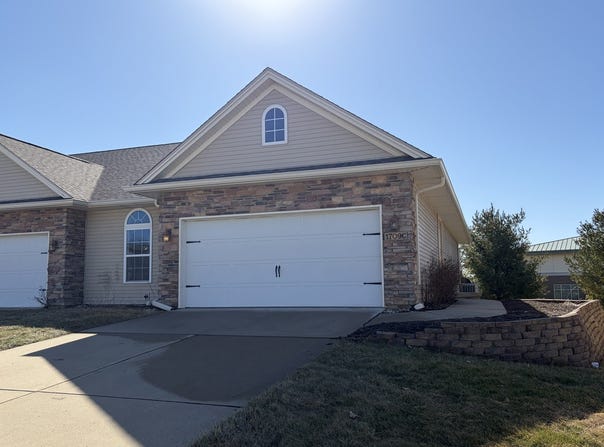 1709 Timber Wolf Lane, Mahomet, IL 61853