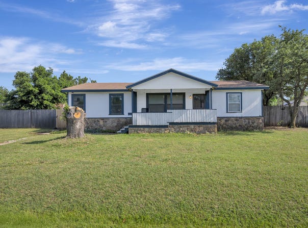 305 Branson Road, Roanoke, TX 76262