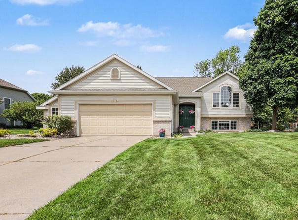 2114 Arbor Court, Grand Rapids, MI 49534